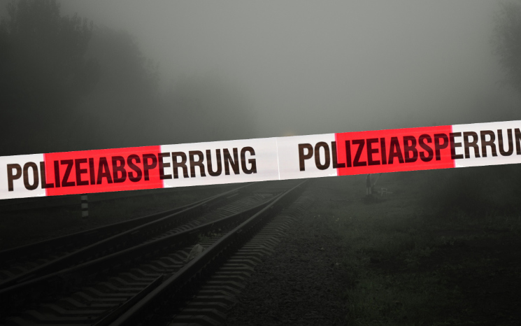 Die Bahnstrecke konnte nach dem Unglück erst nach mehrstündiger Sperrung wieder freigegeben werden.
